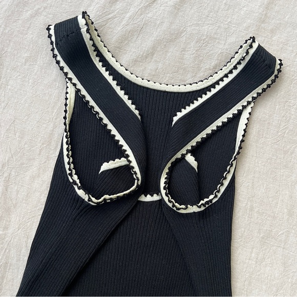 Auth Chanel Classic CC Logo Black Knit Tank Top - Size 42 - Picture 5 of 13